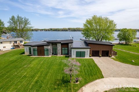 69088 Hillside Drive Dowagiac MI 49047