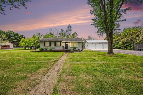 Photo of 10085 Plank Road, Maybee, MI 48159 (MLS # 26021948)