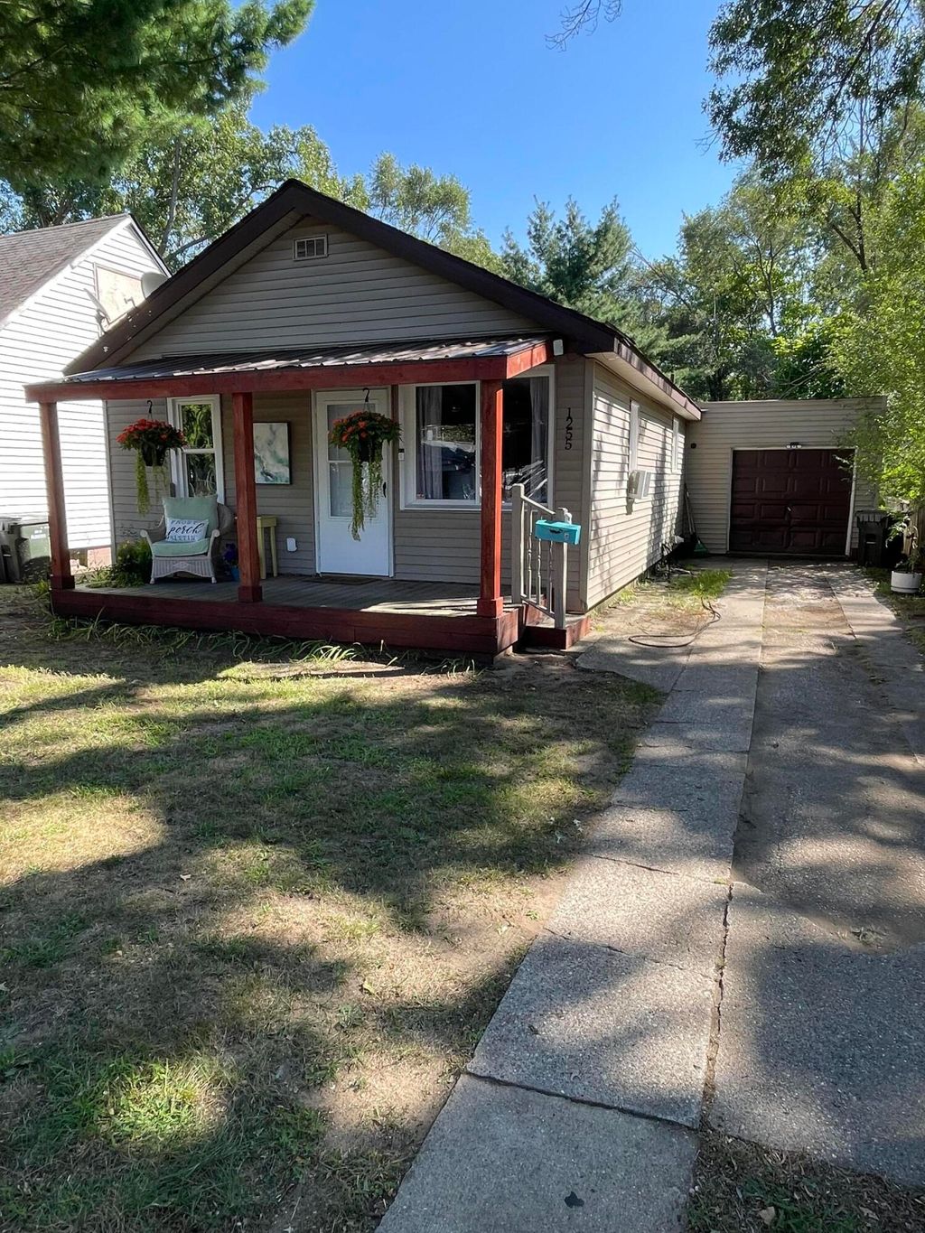 Photo of 1255 Langeland Avenue, Muskegon, MI 49442 (MLS # 25058903)