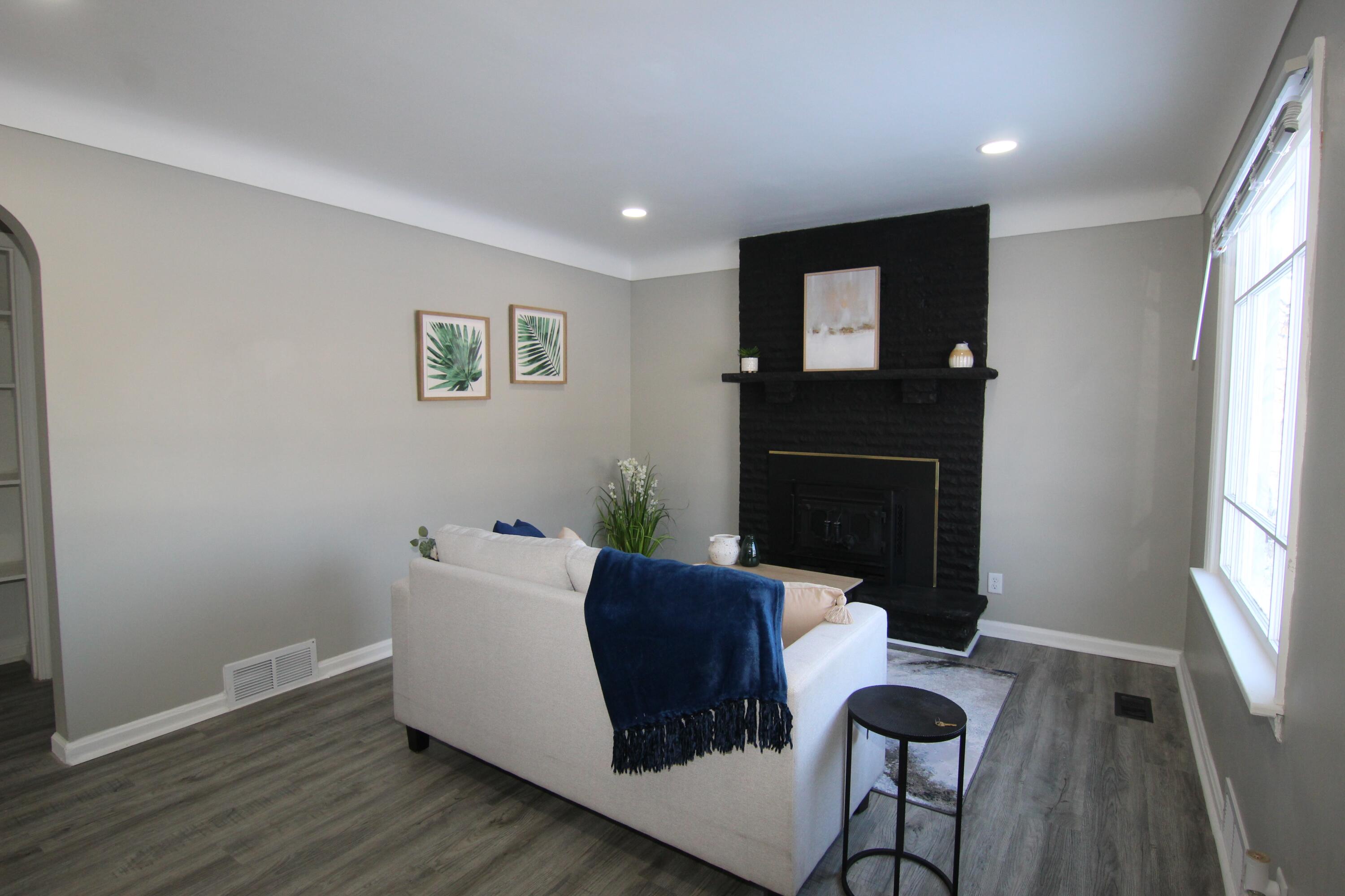 1803 Sunnyside Drive