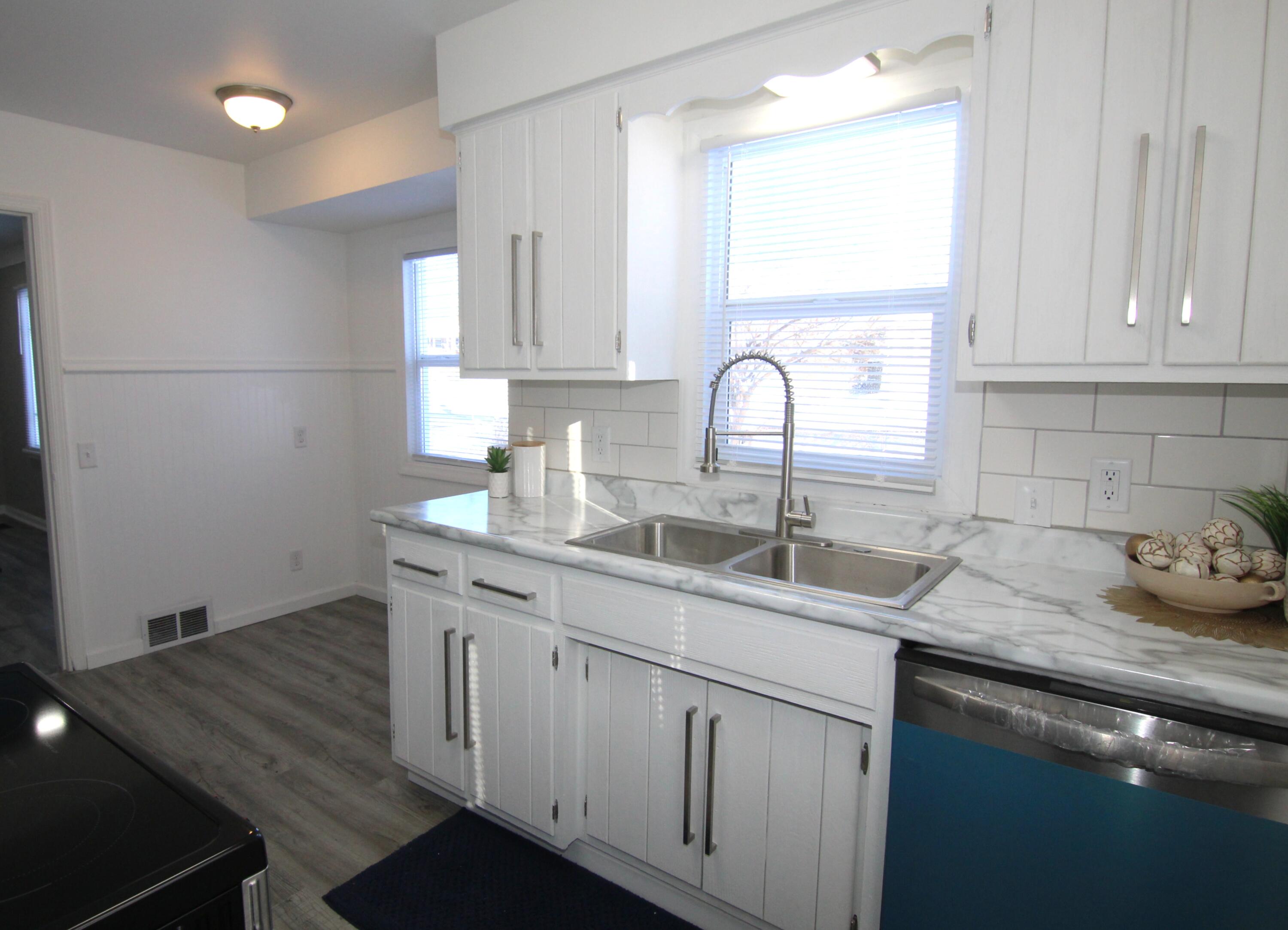 1803 Sunnyside Drive