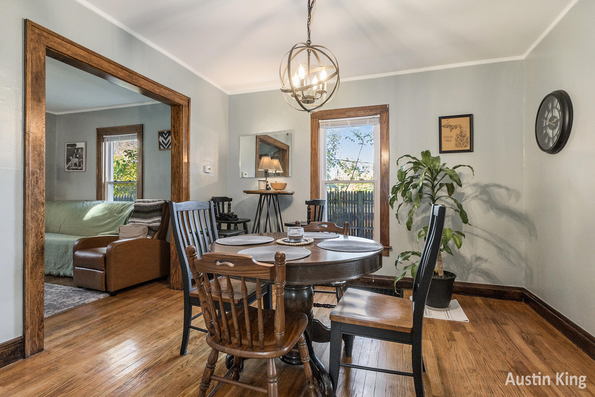 Grand Rapids, Michigan 49503, United States, 3 Bedrooms Bedrooms, ,2 BathroomsBathrooms,Residential,Active,232699