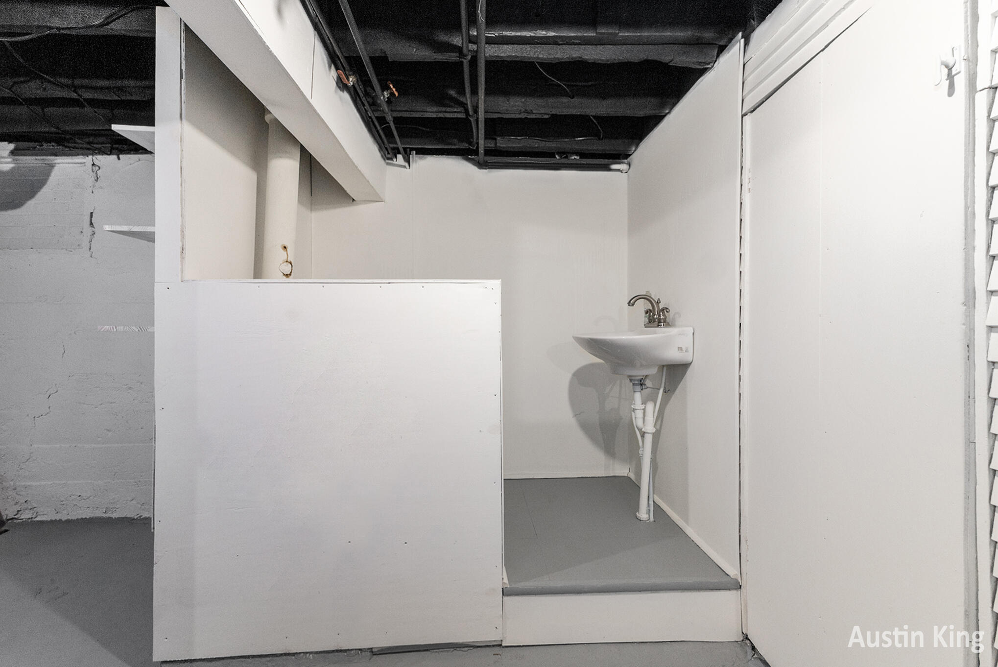 Grand Rapids, Michigan 49503, United States, 3 Bedrooms Bedrooms, ,2 BathroomsBathrooms,Residential,Active,232699