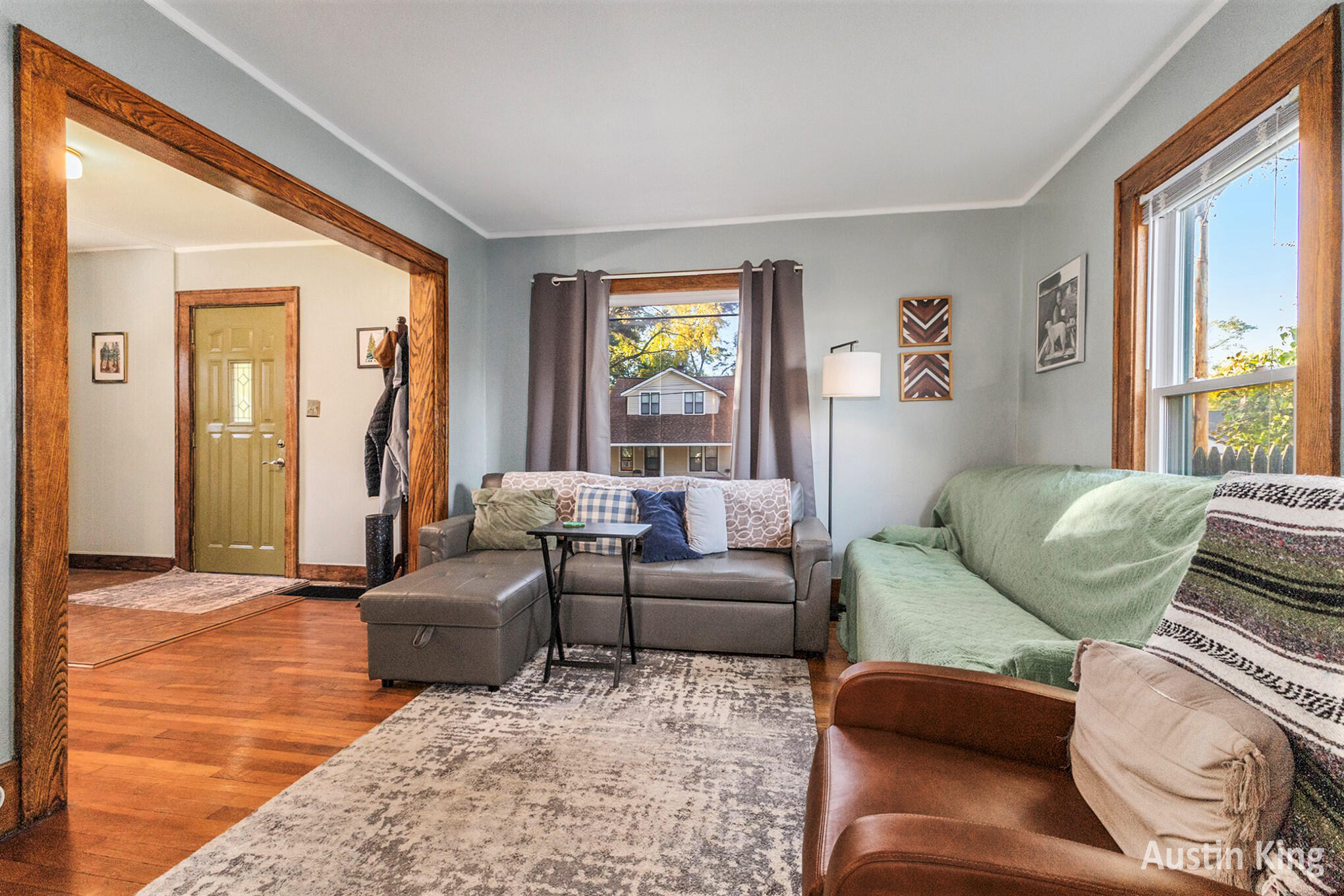 Grand Rapids, Michigan 49503, United States, 3 Bedrooms Bedrooms, ,2 BathroomsBathrooms,Residential,Active,232699