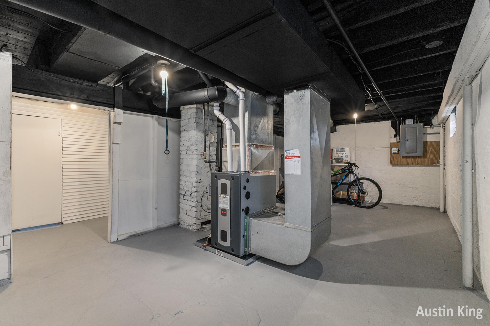 Grand Rapids, Michigan 49503, United States, 3 Bedrooms Bedrooms, ,2 BathroomsBathrooms,Residential,Active,232699