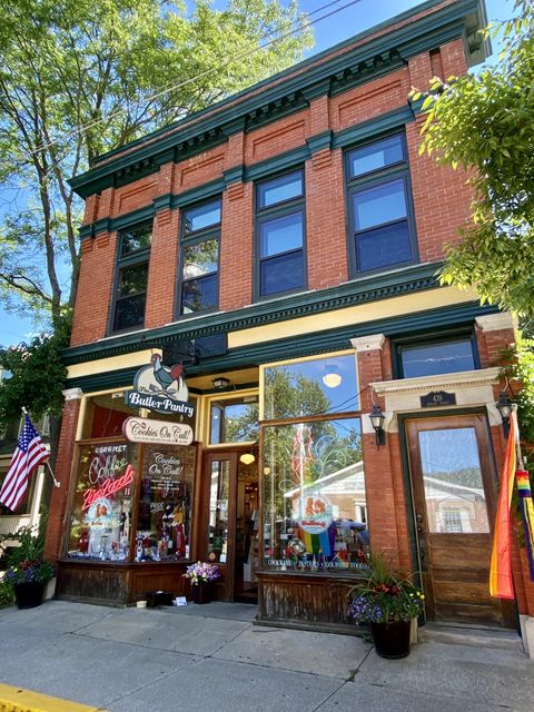 439 Butler Street Saugatuck MI 49453