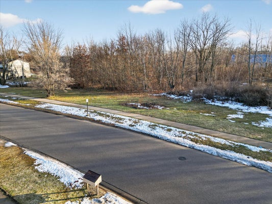 541 CENTURY LN, HOLLAND, MI 49423 - Image 0d3adf67ff1ec08f89151df3cf5b801f/3640351193