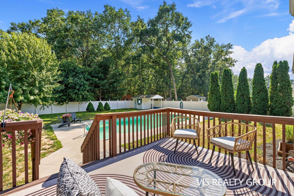 Photo of 4639 Pine Hollow Road, Muskegon, MI 49442 (MLS # 25033417)