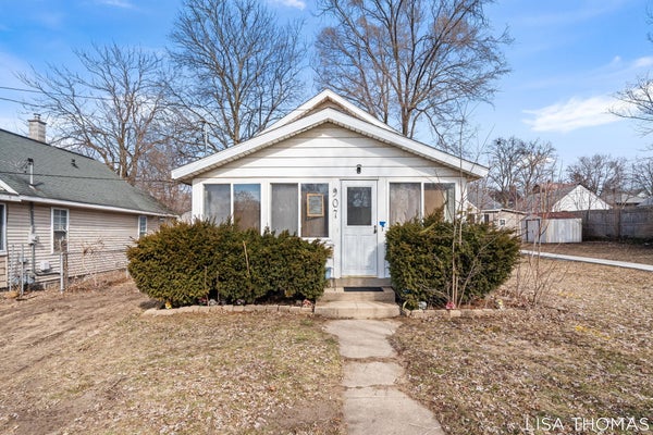 907 MERRITT ST SE, GRAND RAPIDS, MI 49507 - Image 0d6ad012bf37b7a97cc7f8e10329c7ca/1517201544