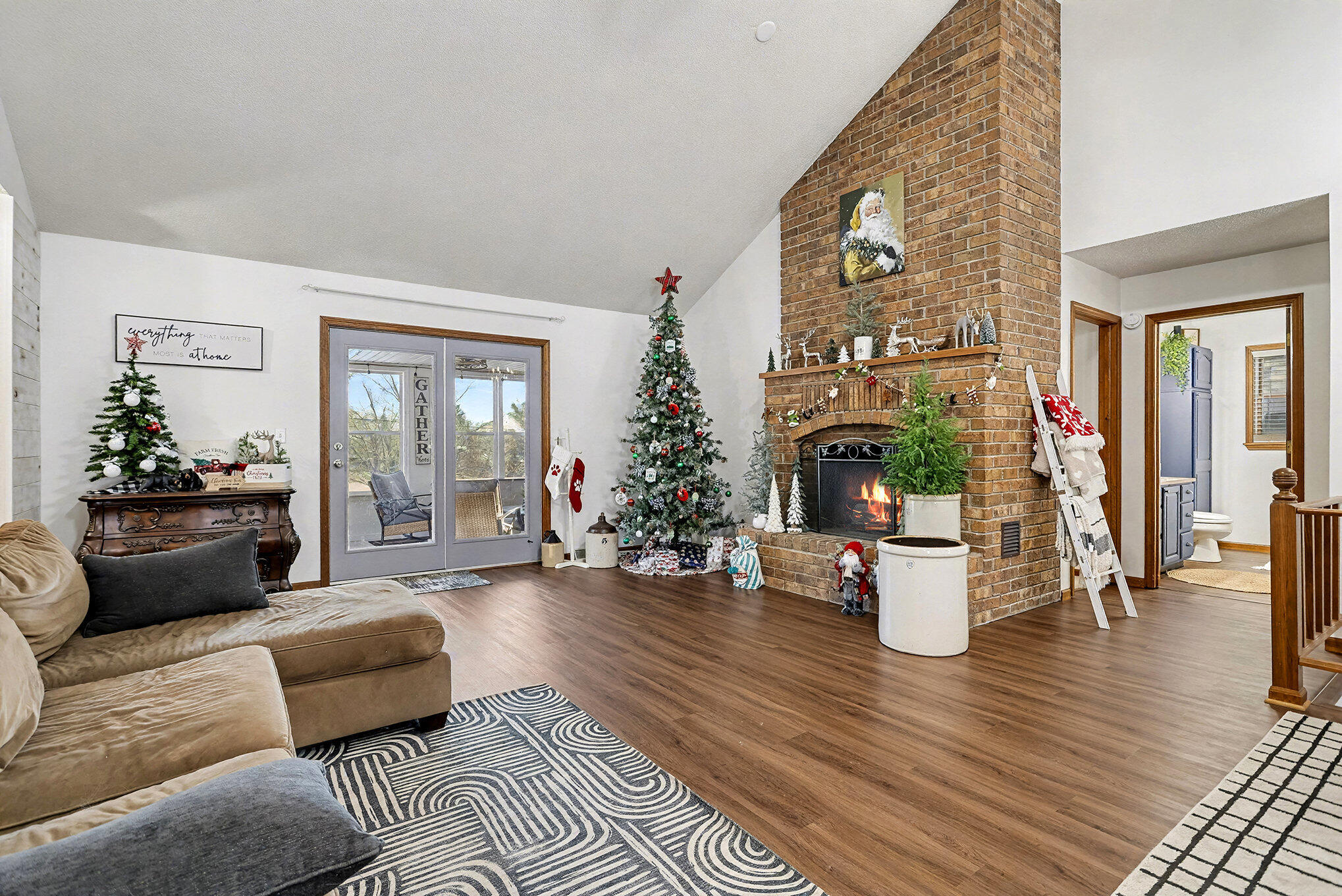 5560 Red Arrow Highway