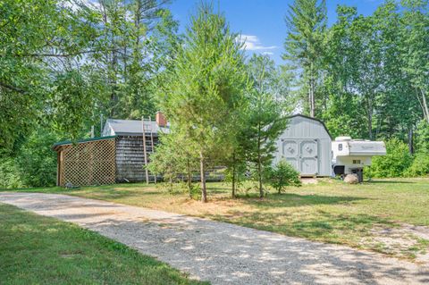 Photo of 8558 Monterey Dr, Evart, MI 49631 (MLS # 25034370)