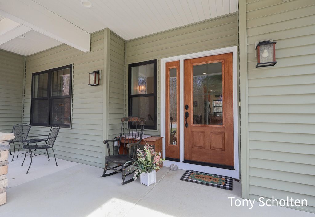 Photo of 13268 Ferris Street, Grand Haven, MI 49417 (MLS # 26011552)