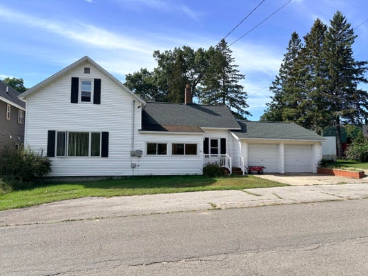 10 BRIDGE ST, MANISTEE, MI 49660 - Image 0dedda05a72d80e88d95b17c71df6ff1/2486019733