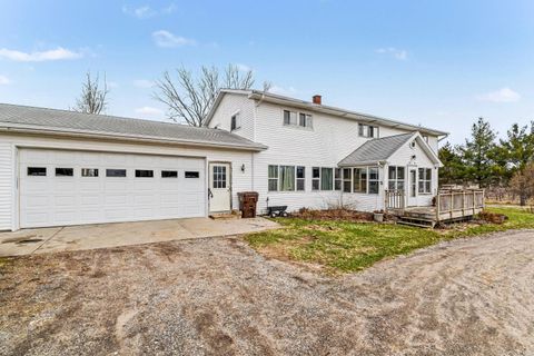 Photo of 2489 10 Mile Road NW, Sparta, MI 49345 (MLS # 26012175)