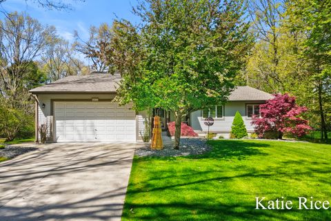 6611 Burton Woods Drive, Whitehall, MI 49461 - MLS#: 25021991