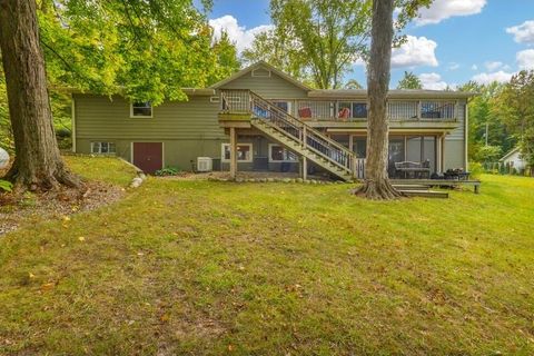Photo of 45417 15th Avenue, Bloomingdale, MI 49026 (MLS # 25049890)