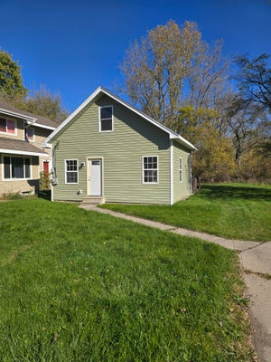 5329 S WAVERLY RD, LANSING, MI 48911 - Image 0e5651c9a08ca401d3a7e649ce665cd7/981341759