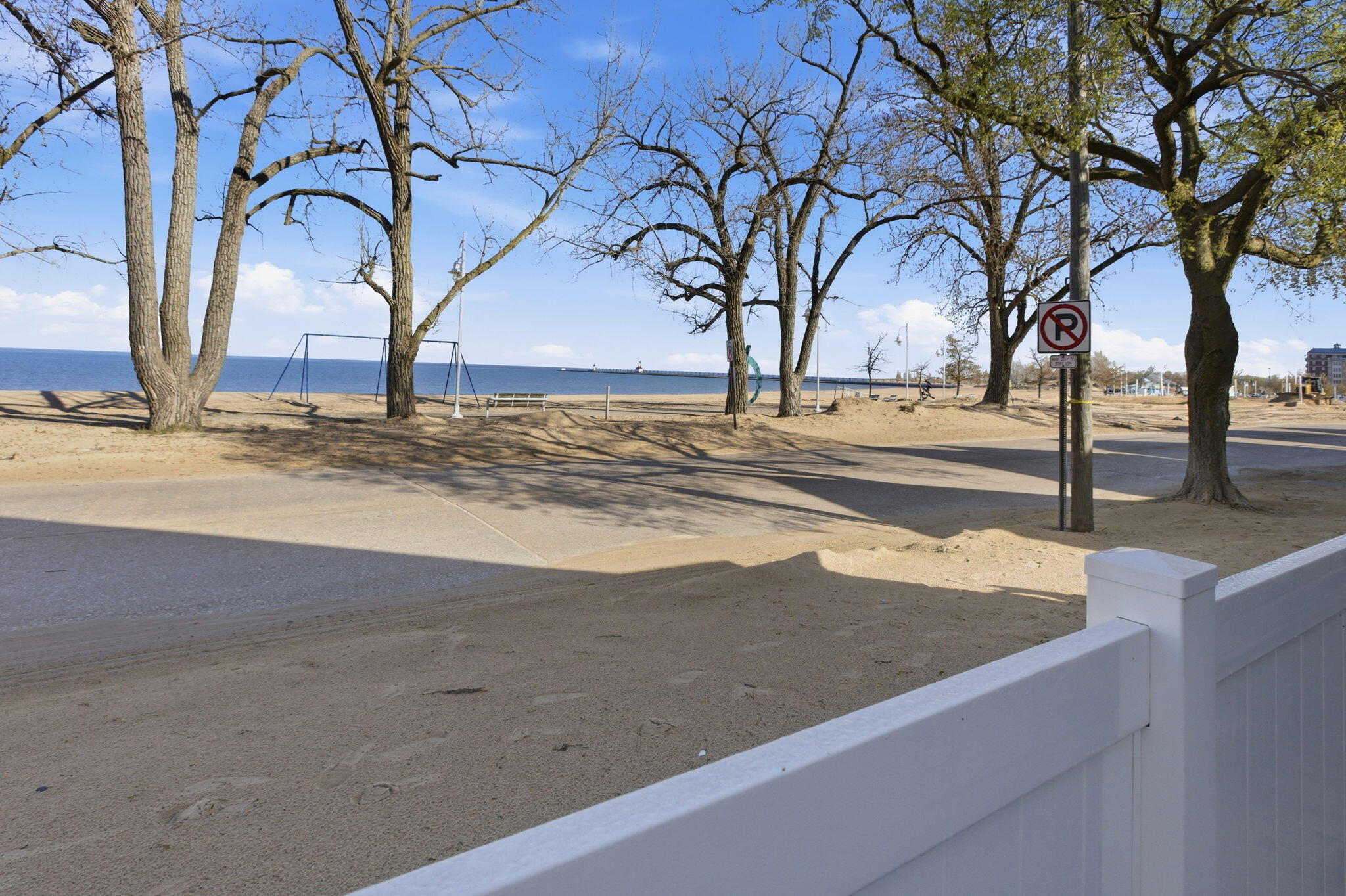 St. Joseph, Michigan, 49085, United States, 4 Bedrooms Bedrooms, ,2 BathroomsBathrooms,Residential,Active,2039017