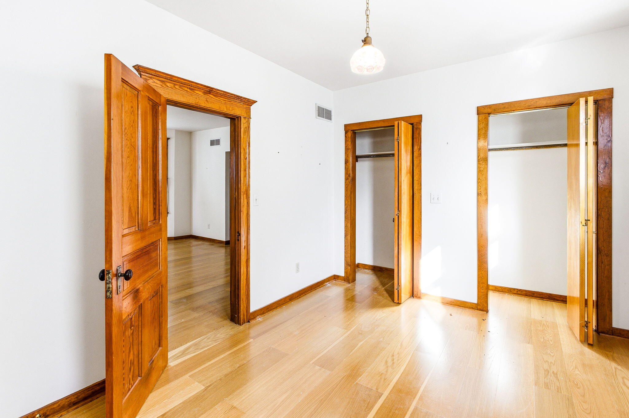 St. Joseph, Michigan, 49085, United States, 4 Bedrooms Bedrooms, ,2 BathroomsBathrooms,Residential,Active,2039017