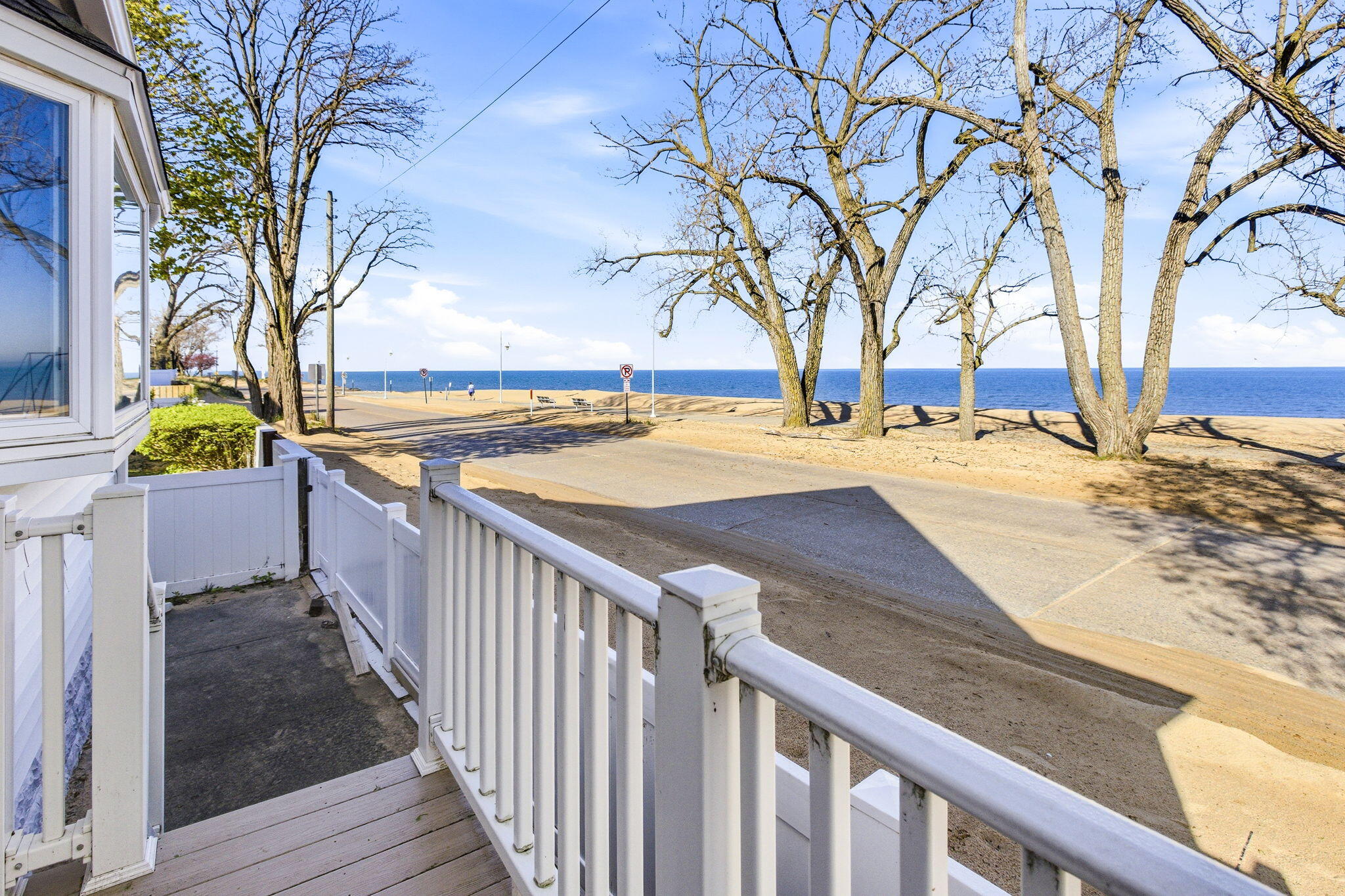 St. Joseph, Michigan, 49085, United States, 4 Bedrooms Bedrooms, ,2 BathroomsBathrooms,Residential,Active,2039017