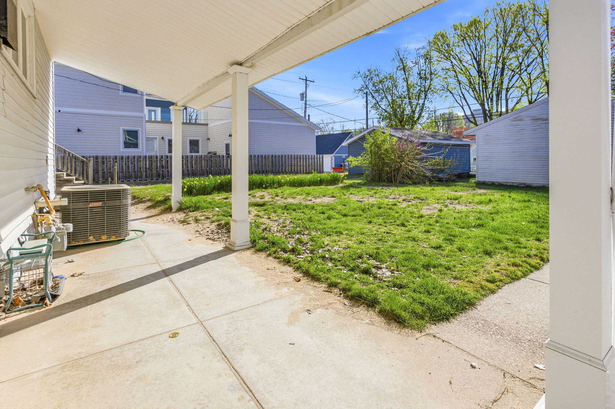 St. Joseph, Michigan, 49085, United States, 4 Bedrooms Bedrooms, ,2 BathroomsBathrooms,Residential,Active,2039017