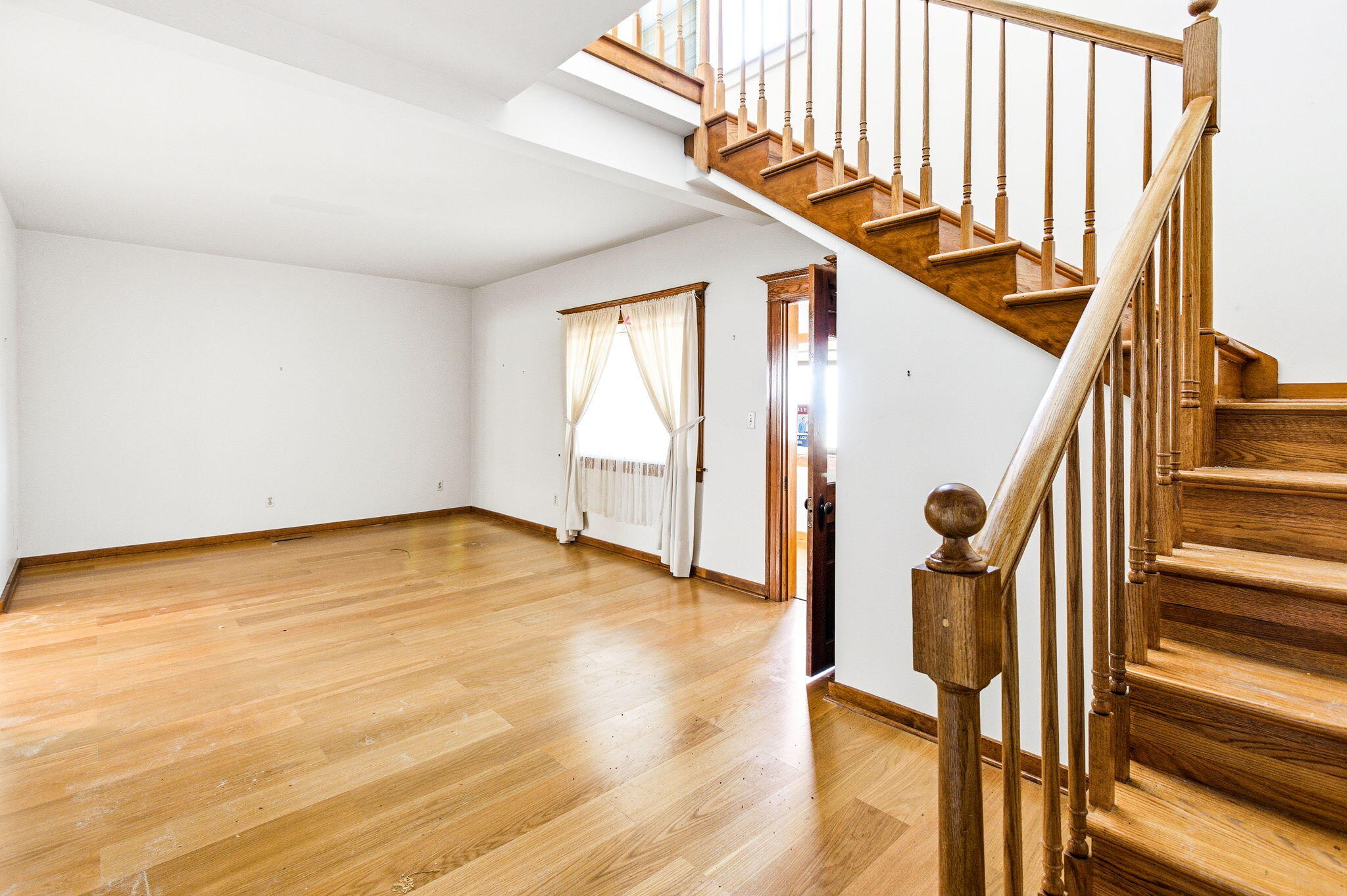 St. Joseph, Michigan, 49085, United States, 4 Bedrooms Bedrooms, ,2 BathroomsBathrooms,Residential,Active,2039017