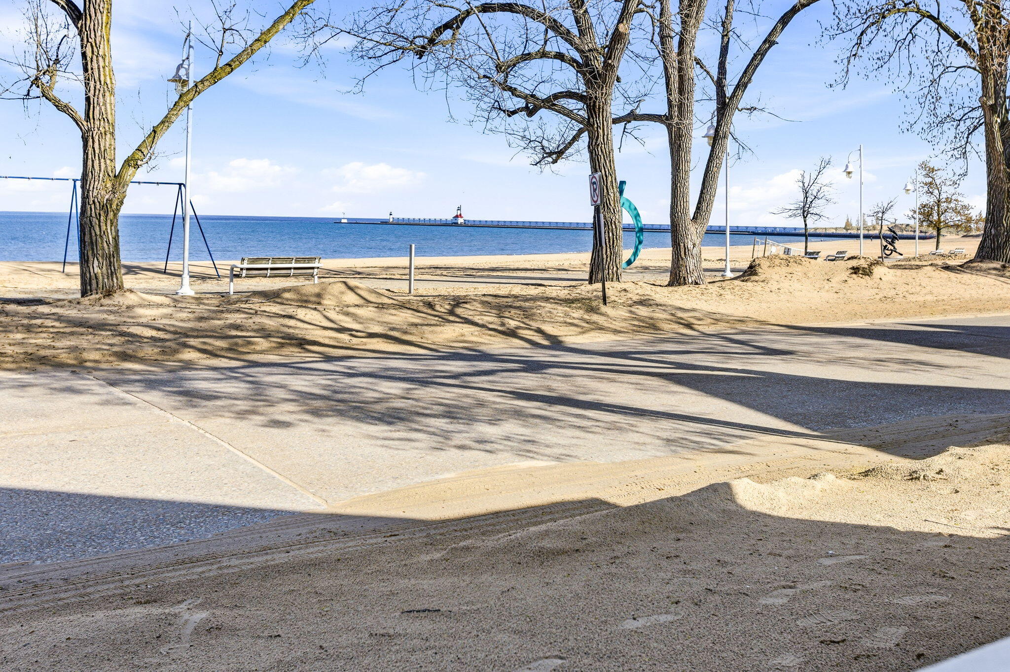 St. Joseph, Michigan, 49085, United States, 4 Bedrooms Bedrooms, ,2 BathroomsBathrooms,Residential,Active,2039017