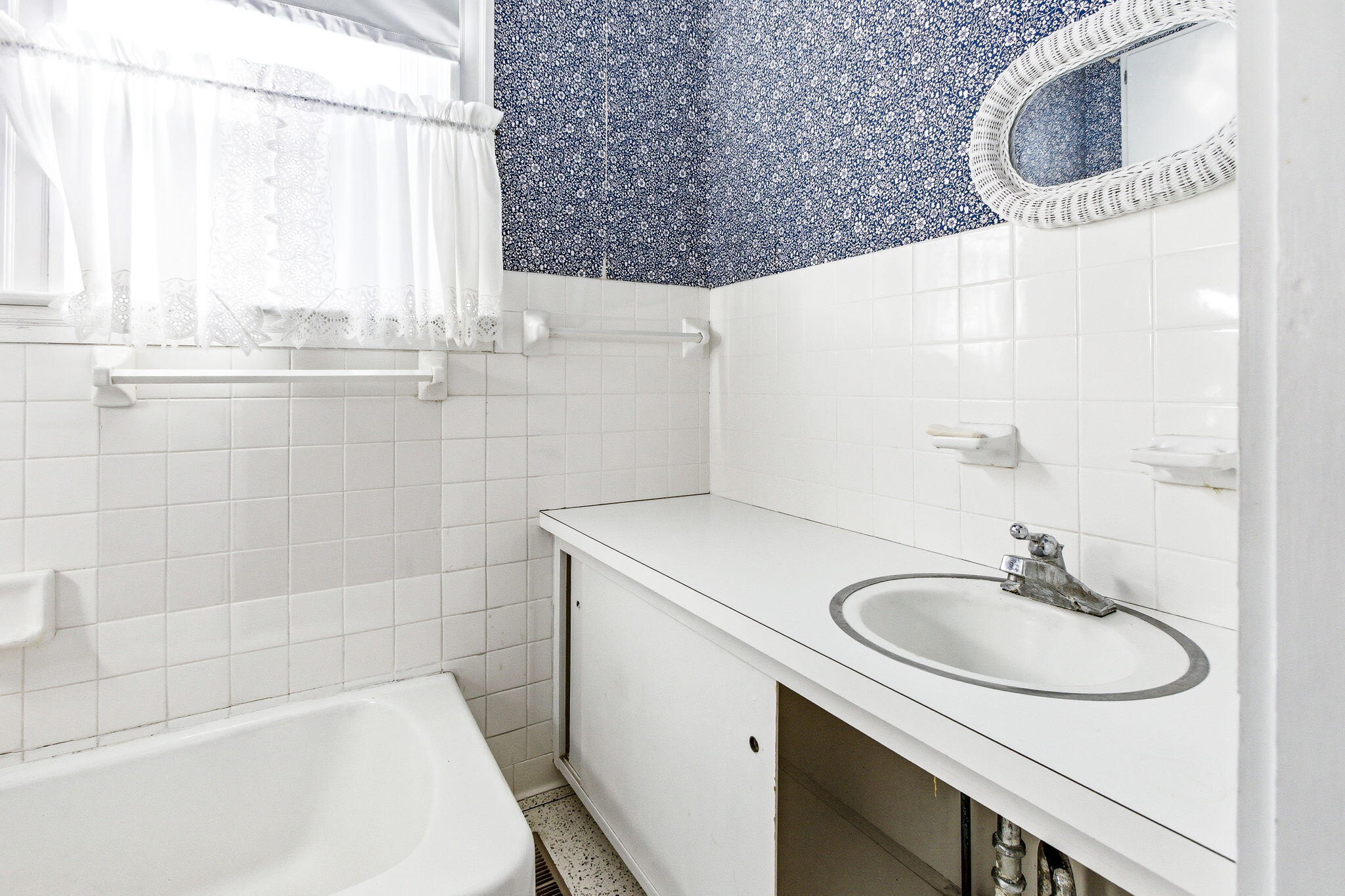 St. Joseph, Michigan, 49085, United States, 4 Bedrooms Bedrooms, ,2 BathroomsBathrooms,Residential,Active,2039017