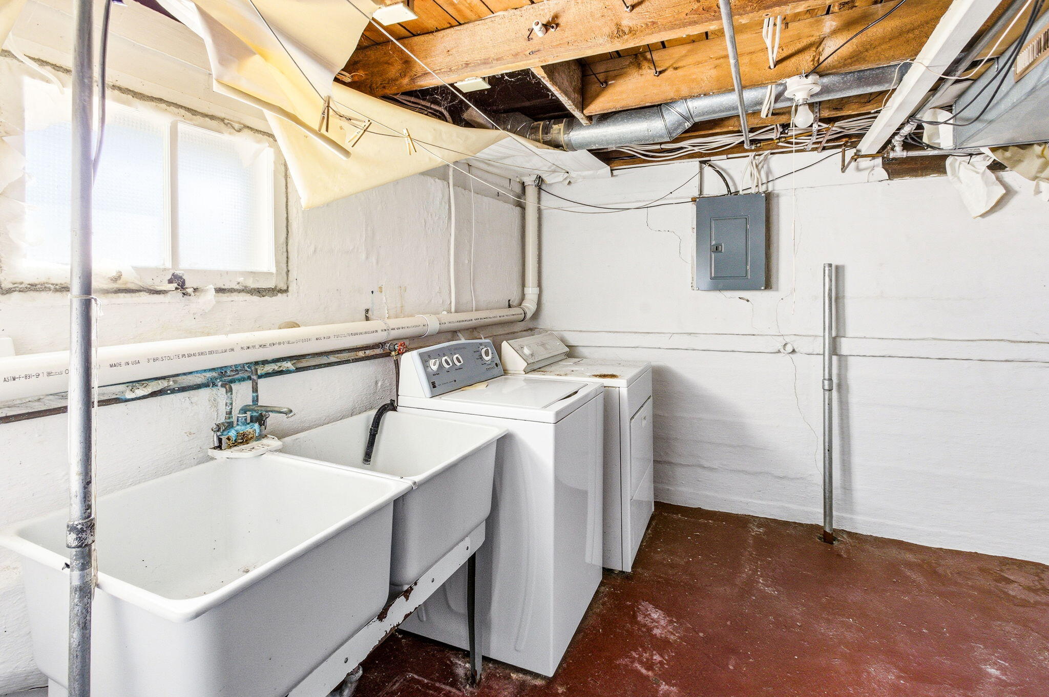 St. Joseph, Michigan, 49085, United States, 4 Bedrooms Bedrooms, ,2 BathroomsBathrooms,Residential,Active,2039017