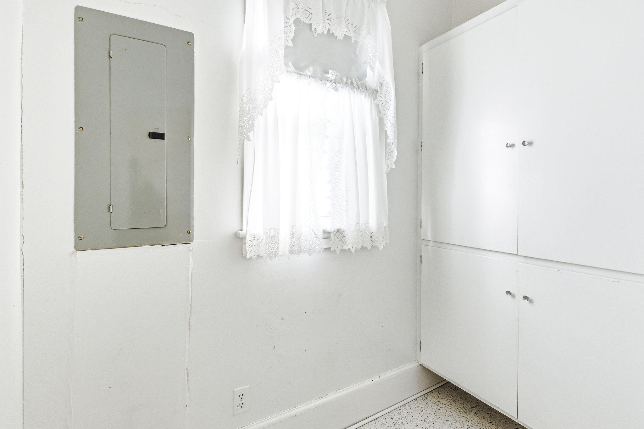 St. Joseph, Michigan, 49085, United States, 4 Bedrooms Bedrooms, ,2 BathroomsBathrooms,Residential,Active,2039017