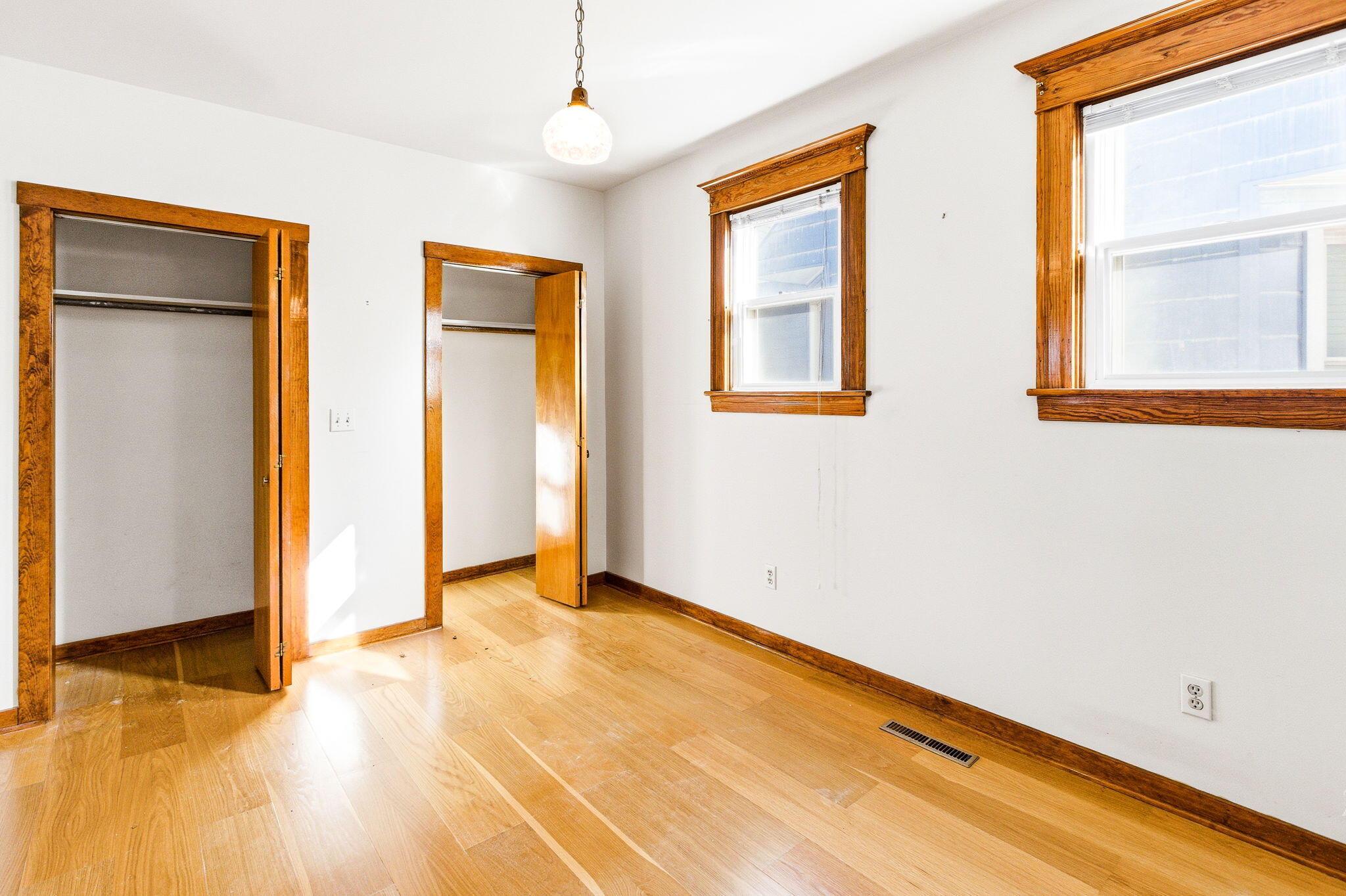 St. Joseph, Michigan, 49085, United States, 4 Bedrooms Bedrooms, ,2 BathroomsBathrooms,Residential,Active,2039017