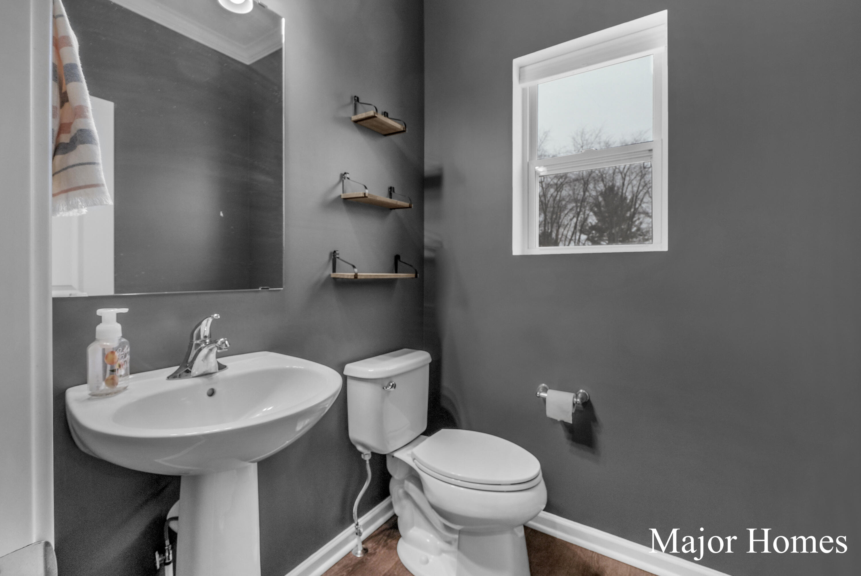 Photo 8 of 54 of 2914 Gallatin Street SE house