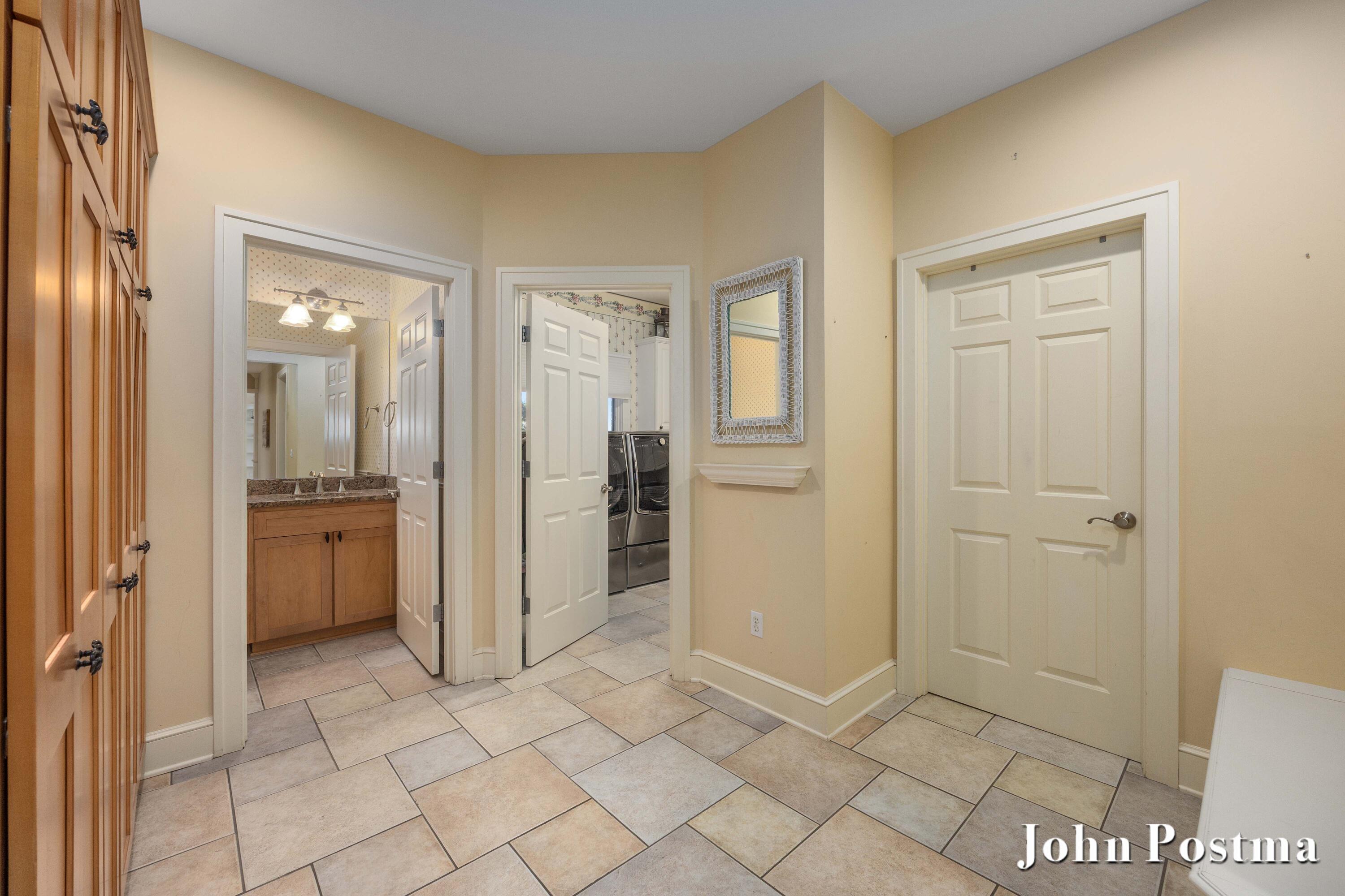 Caledonia, Michigan, 49316, United States, 5 Bedrooms Bedrooms, ,5 BathroomsBathrooms,Residential,Active,2036686
