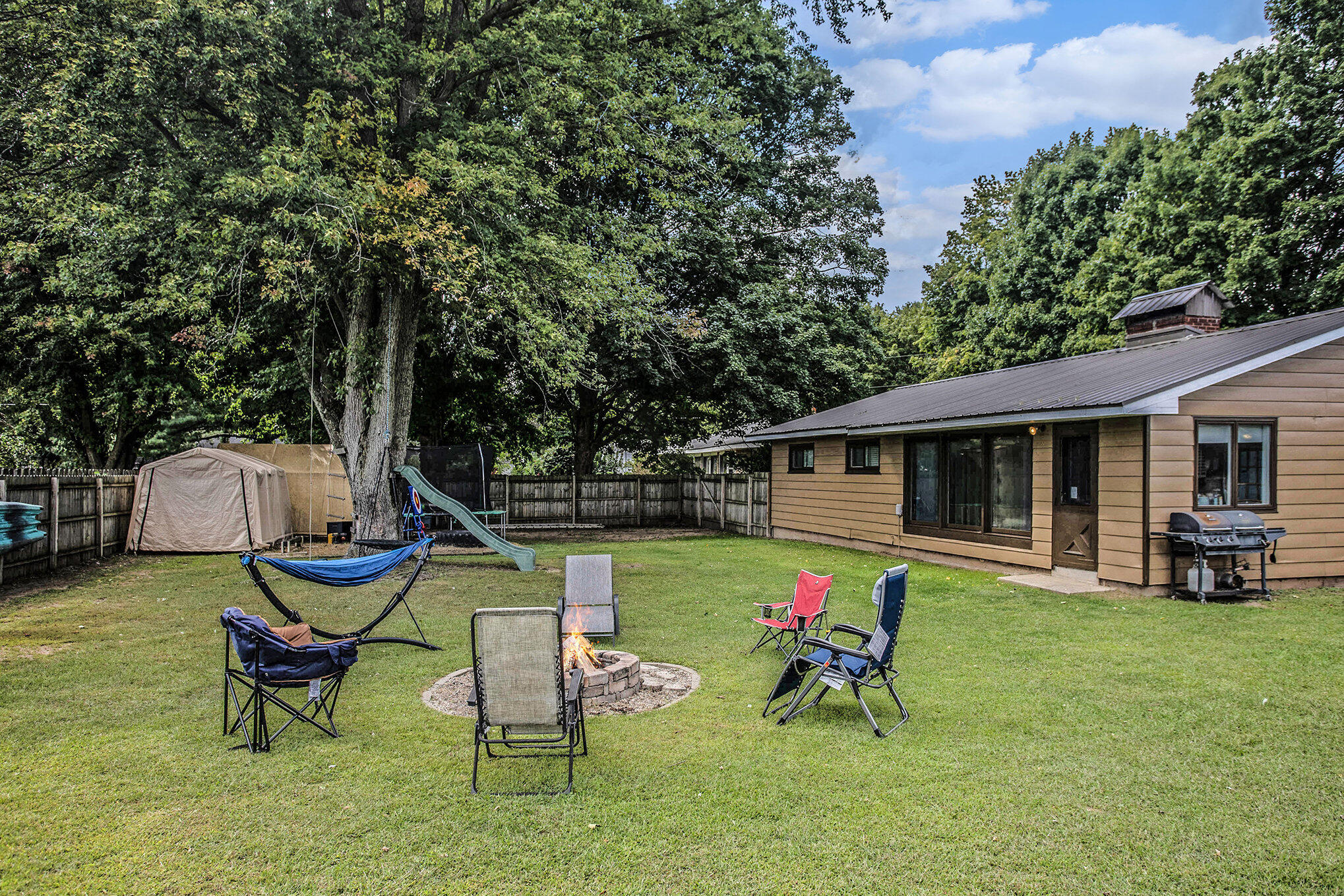 Constantine, Michigan 49042, United States, 3 Bedrooms Bedrooms, ,1 BathroomBathrooms,Residential,Pending,205587