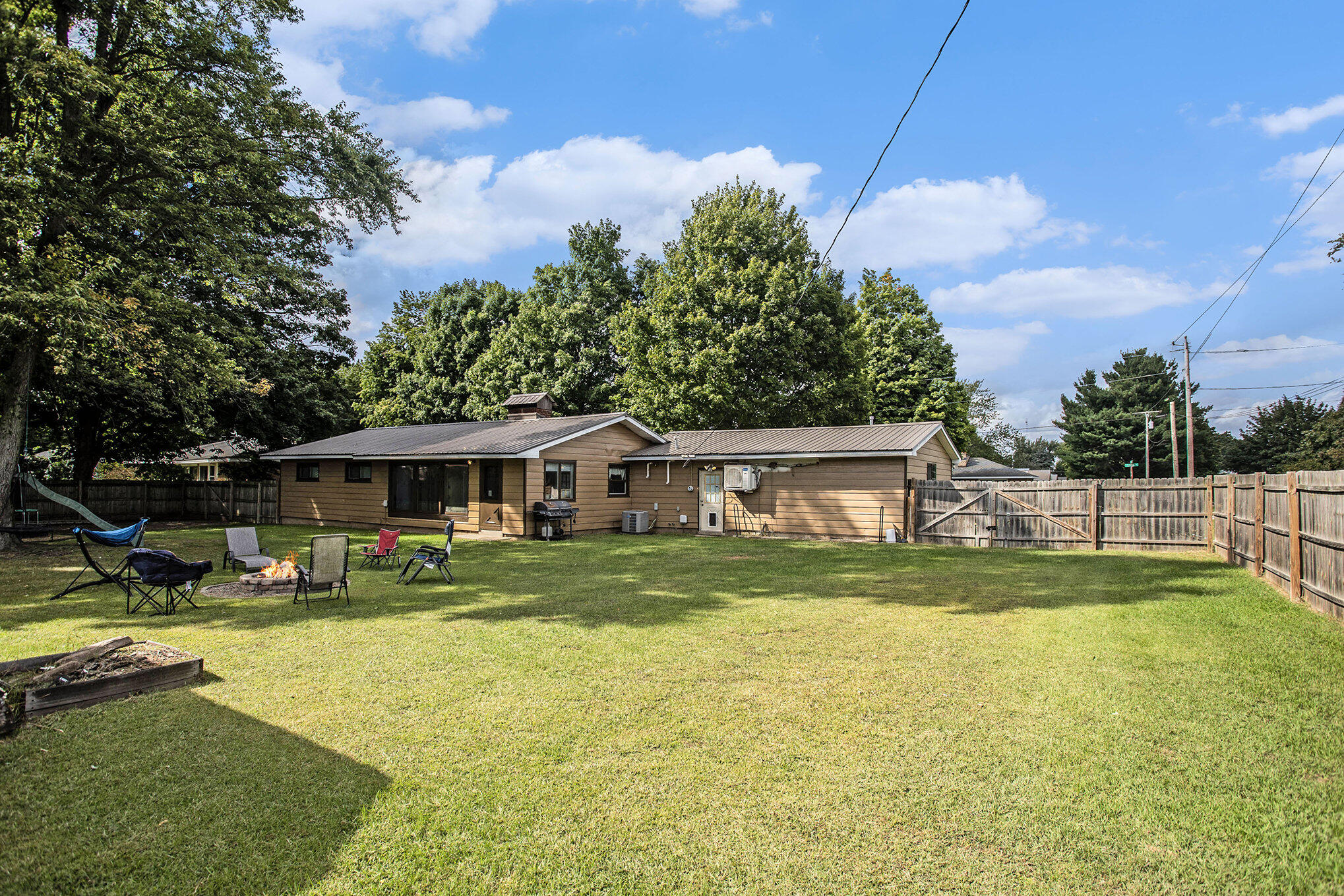 Constantine, Michigan 49042, United States, 3 Bedrooms Bedrooms, ,1 BathroomBathrooms,Residential,Pending,205587