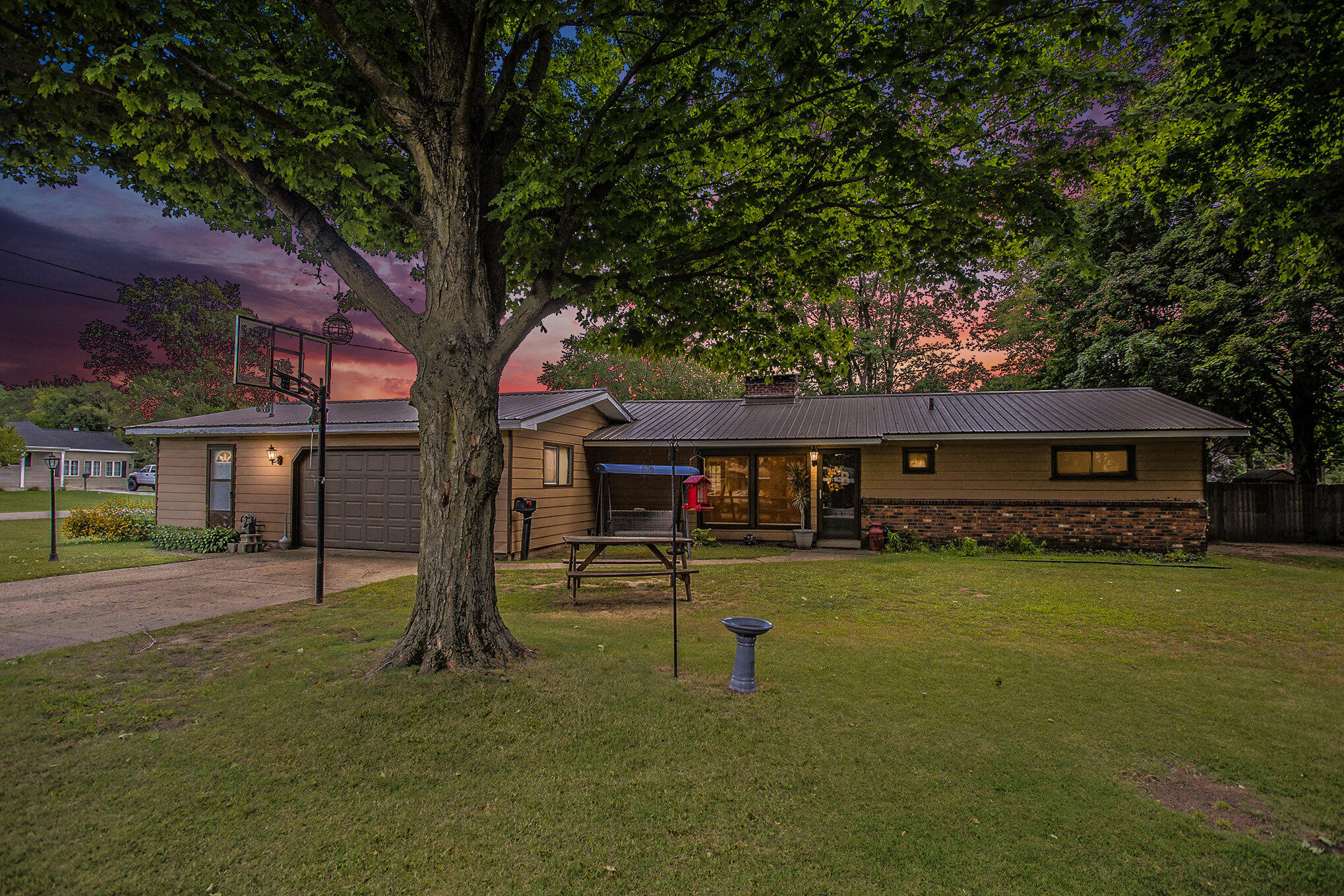 Constantine, Michigan 49042, United States, 3 Bedrooms Bedrooms, ,1 BathroomBathrooms,Residential,Pending,205587