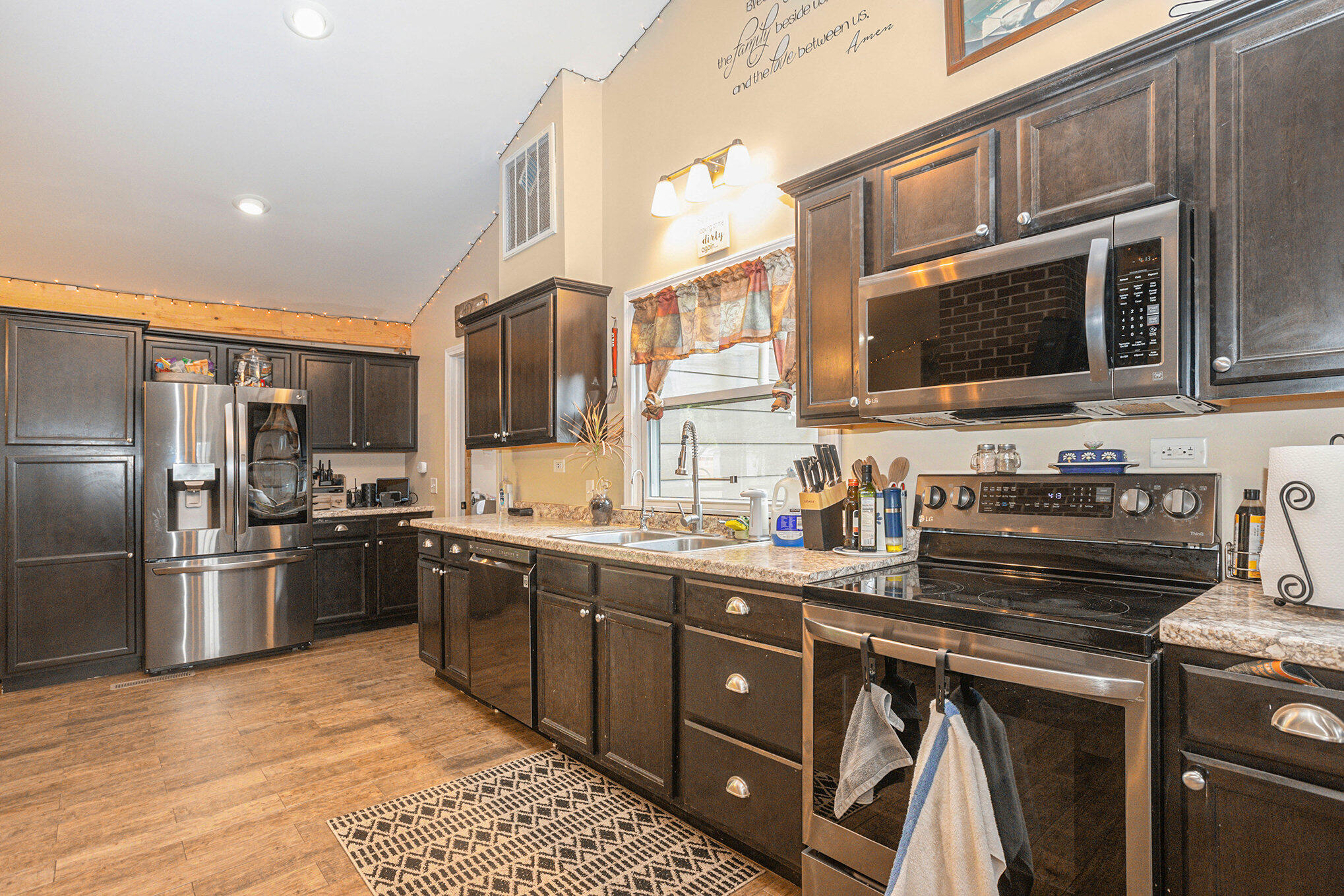 Constantine, Michigan 49042, United States, 3 Bedrooms Bedrooms, ,1 BathroomBathrooms,Residential,Pending,205587