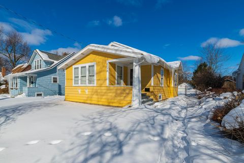 Photo of 2132 Amherst Avenue, Kalamazoo, MI 49008 (MLS # 26004703)
