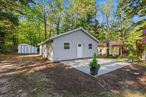 Photo of 9751 W Silver Lake Road, Mears, MI 49436 (MLS # 26023803)