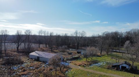 Single Family Residence in Bangor MI 62769 Walnut Street.jpg