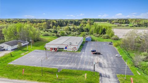 Photo of 2253 W US-10, Ludington, MI 49431 (MLS # 24063817)