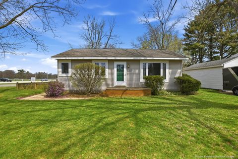 Photo of 2306 James Avenue, Muskegon, MI 49442 (MLS # 26017343)