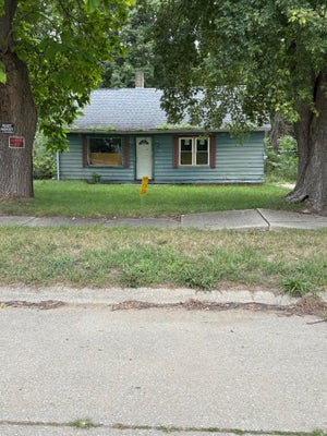 911 WAUKONDA AVE, BENTON HARBOR, MI 49022 - Image 104f3bb935ede5a46e2ead3e5e025f69/564521002