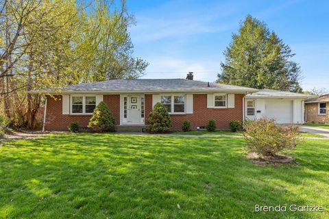 Photo of 1880 Lynne Lane NW, Grand Rapids, MI 49504 (MLS # 26017337)