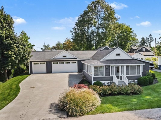 565 GROVE AVE, HOLLAND, MI 49423 - Image 109c6f8cb377555bf71ba4becf5d92b4/65802410