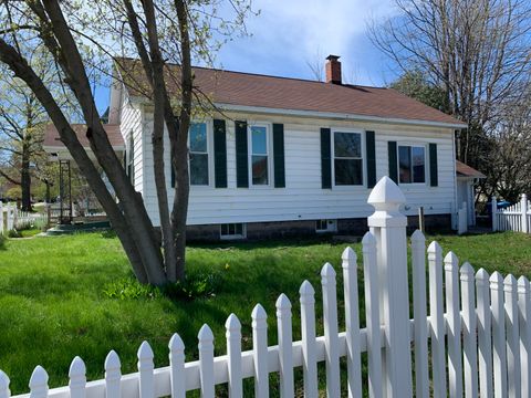 Photo of 328 4th Street, Manistee, MI 49660 (MLS # 26002840)