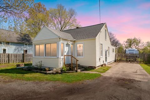 Photo of 8492 Douglas Avenue, Kalamazoo, MI 49009 (MLS # 26017328)