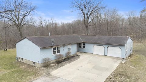 Photo of 10172 US Highway 12, New Buffalo, MI 49117 (MLS # 26009041)