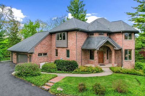 Photo of 445 Huntington Drive, Ann Arbor, MI 48104 (MLS # 26021951)