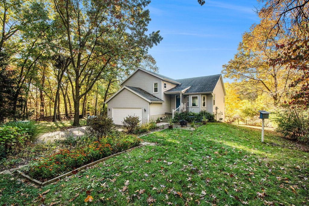 Photo of 10930 Settlewood Drive SE, Lowell, MI 49331 (MLS # 25060184)